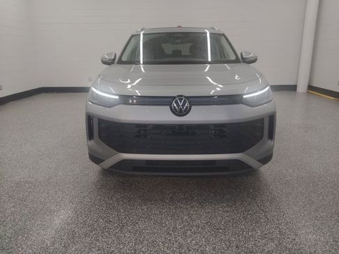 New 2026 Volkswagen Tiguan SE AWD/4WD image 2