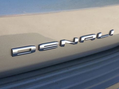Certified 2023 GMC Yukon Denali Ultimate AWD/4WD image 8