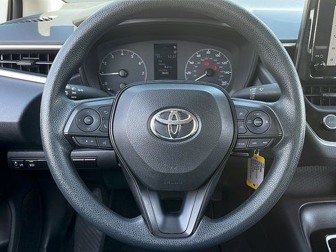 Used 2023 Toyota Corolla LE FWD image 13