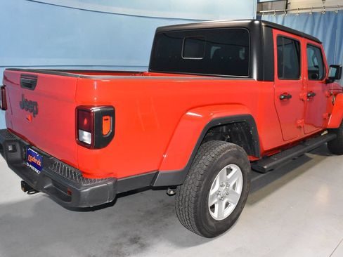 Used 2022 Jeep Gladiator Sport AWD/4WD image 24