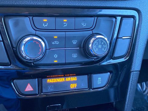 Used 2018 Buick Encore Preferred image 19