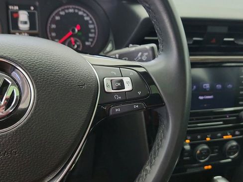 Used 2022 Volkswagen Passat 2.0T image 21