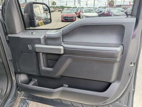 Used 2017 Ford F150 XLT w/ Equipment Group 302A Luxury AWD/4WD image 31