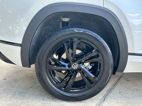 New 2026 Volkswagen Atlas Cross Sport SEL R-Line image 22