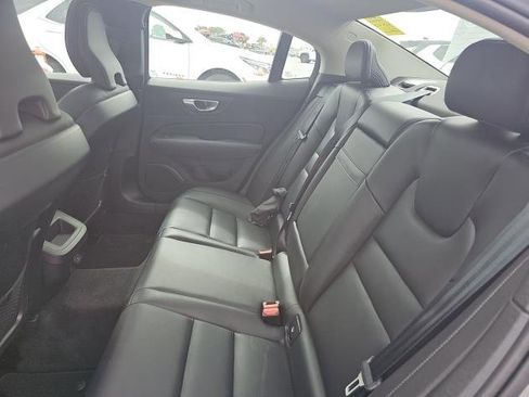 Used 2025 Volvo S60 B5 Core image 6