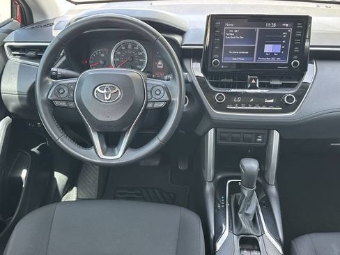 Used 2022 Toyota Corolla Cross LE FWD image 11