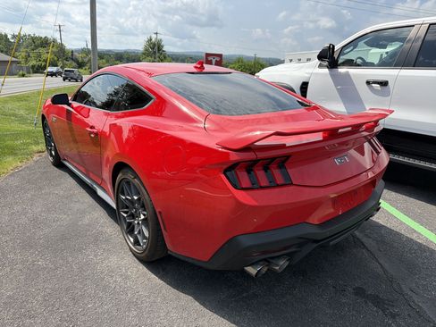 Used 2024 Ford Mustang GT Premium w/ GT Performance Package RWD image 5