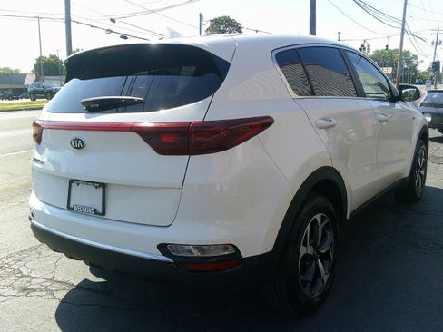 Used 2021 Kia Sportage LX AWD/4WD image 9