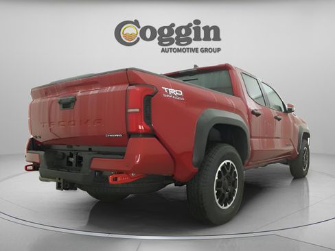 New 2025 Toyota Tacoma TRD Off-Road image 17