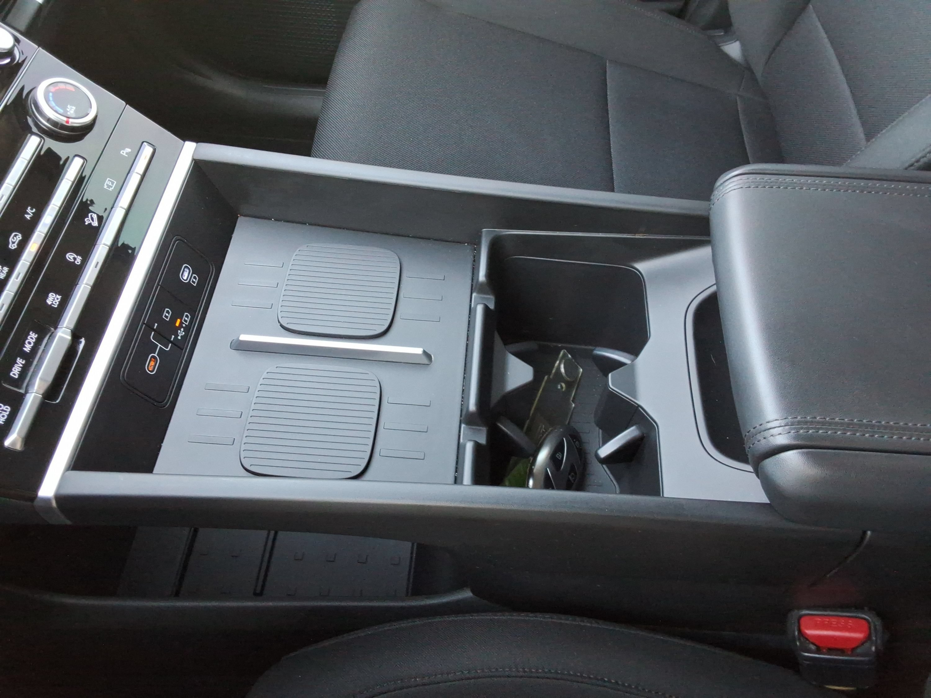 Used 2024 Hyundai Santa Fe SE AWD/4WD image 35