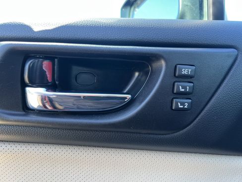 Used 2016 Subaru Legacy 2.5i Limited image 7