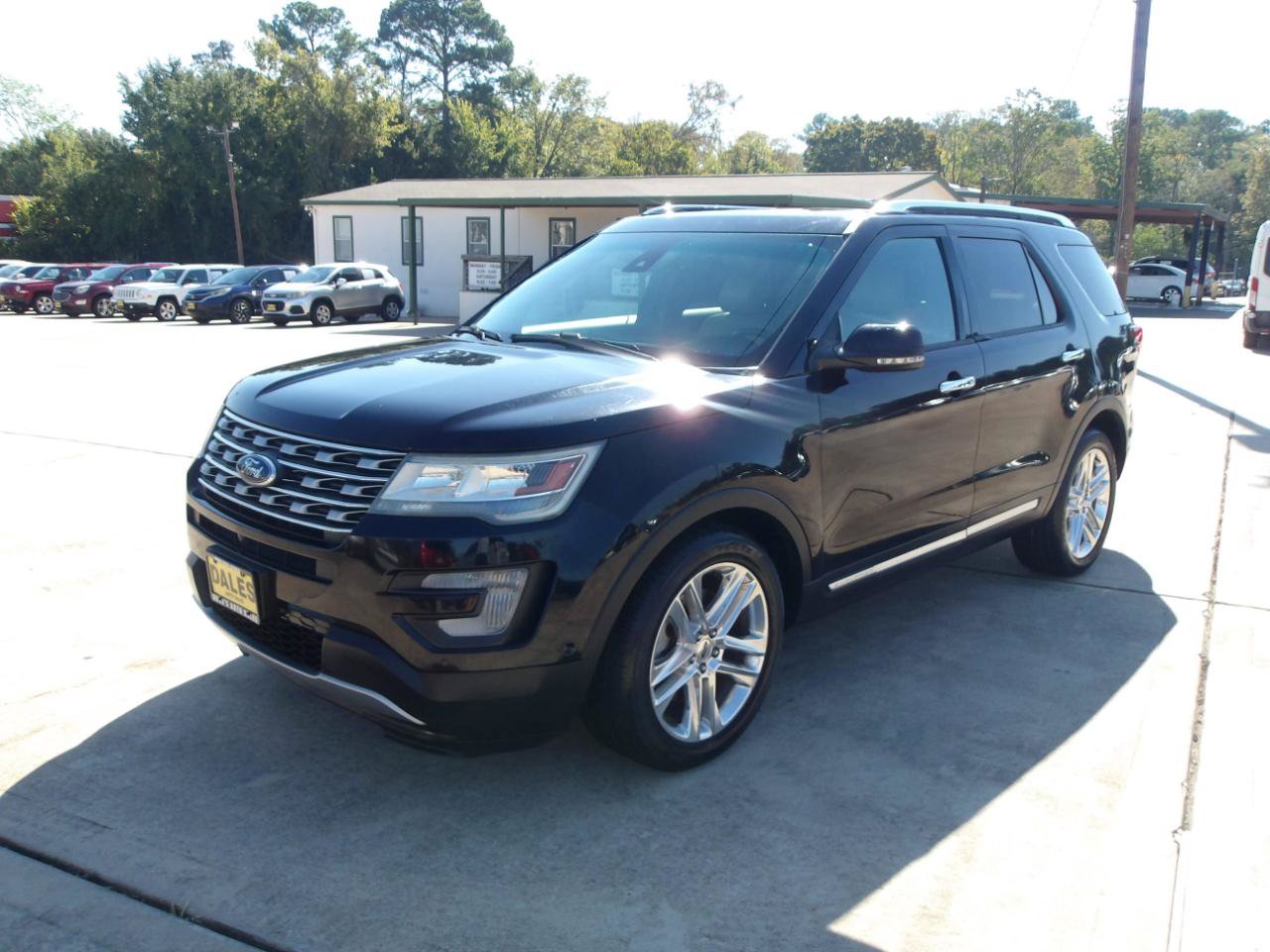 Used 2016 Ford Explorer Limited w/ Equipment Group 301A FWD image 2