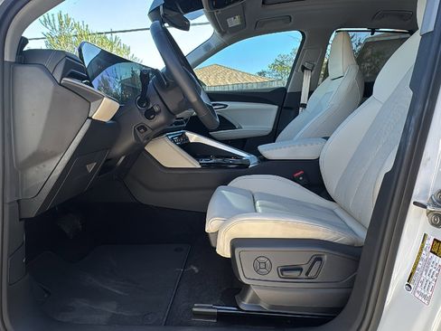 Used 2025 Audi Q5 Prestige image 9