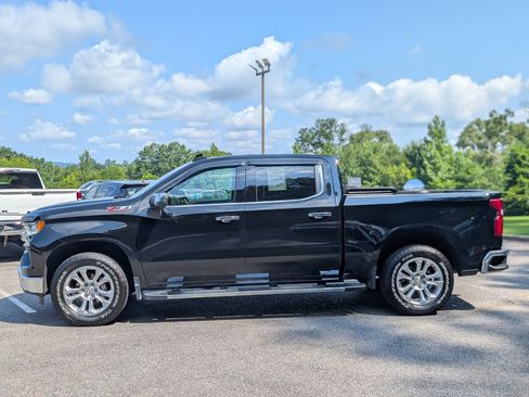 Used 2023 Chevrolet Silverado 1500 LTZ AWD/4WD image 6