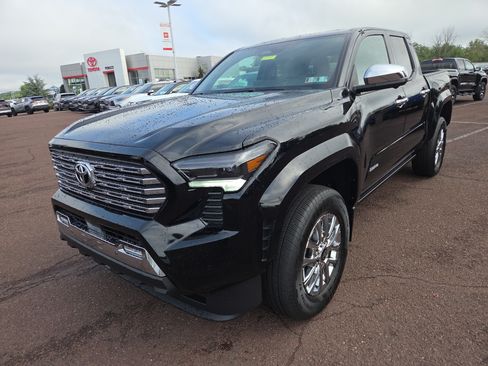 Certified 2025 Toyota Tacoma Limited AWD/4WD image 7
