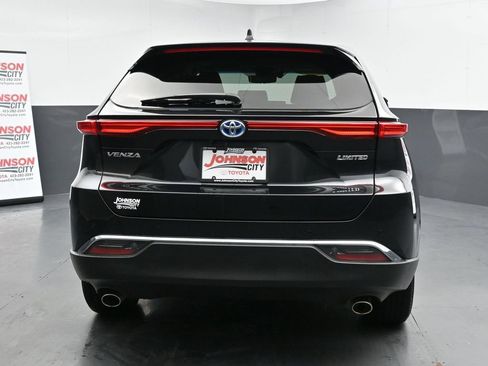 Used 2023 Toyota Venza Limited AWD/4WD image 8