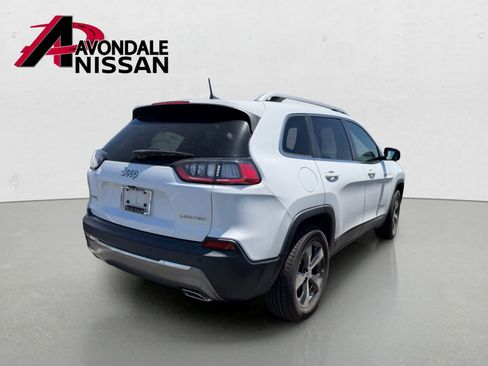 Used 2019 Jeep Cherokee Limited w/ Luxury Group AWD/4WD image 3