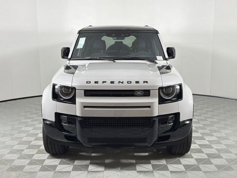 New 2026 Land Rover Defender 110 X-Dynamic SE image 8