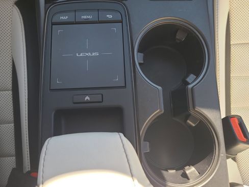 Used 2022 Lexus IS 350 F Sport image 17