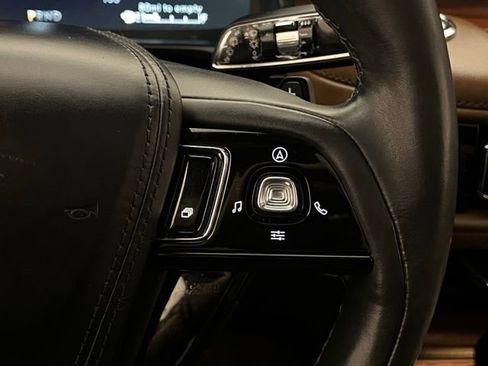 Used 2023 Lincoln Aviator Reserve w/ Equipment Group 201A image 37