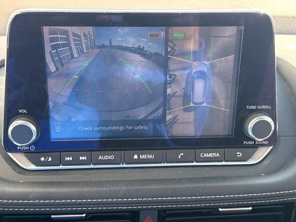 Used 2021 Nissan Rogue SV AWD/4WD image 19