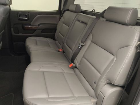 Used 2018 GMC Sierra 1500 SLT w/ SLT Premium Package AWD/4WD image 18