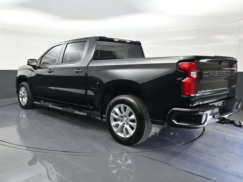 Used 2021 Chevrolet Silverado 1500 Custom RWD image 3