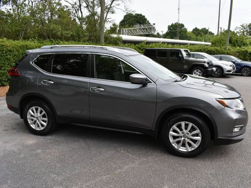 Used 2019 Nissan Rogue SV AWD/4WD image 39
