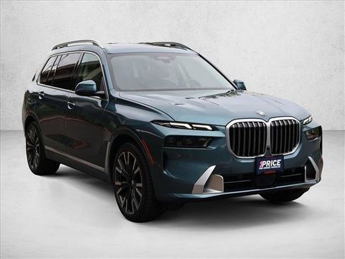 Used 2023 BMW X7 xDrive40i w/ Premium Package AWD/4WD image 4