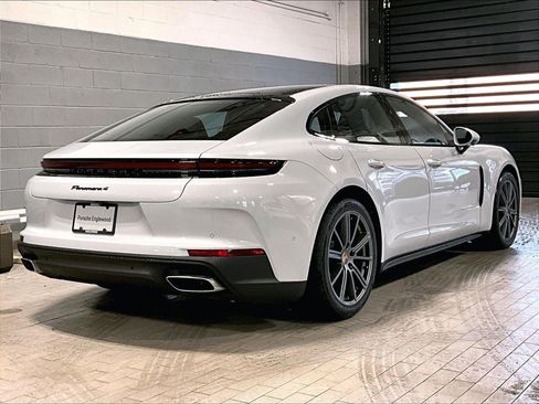 New 2026 Porsche Panamera 4 image 24