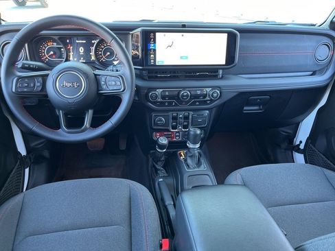 Used 2024 Jeep Wrangler Unlimited Rubicon image 27