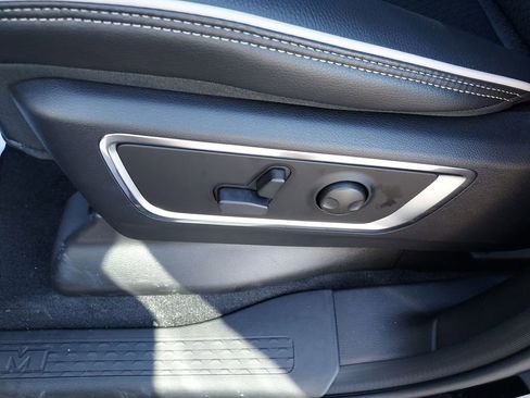 New 2026 RAM 1500 Laramie AWD/4WD image 18