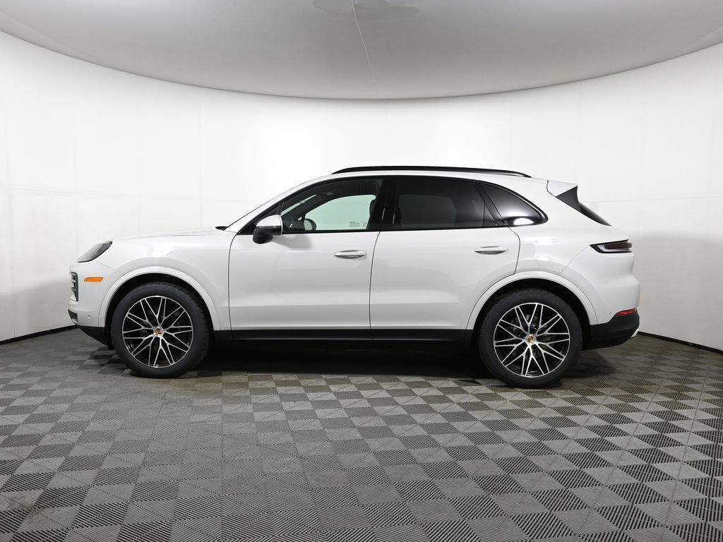 Used 2026 Porsche Cayenne AWD/4WD image 2