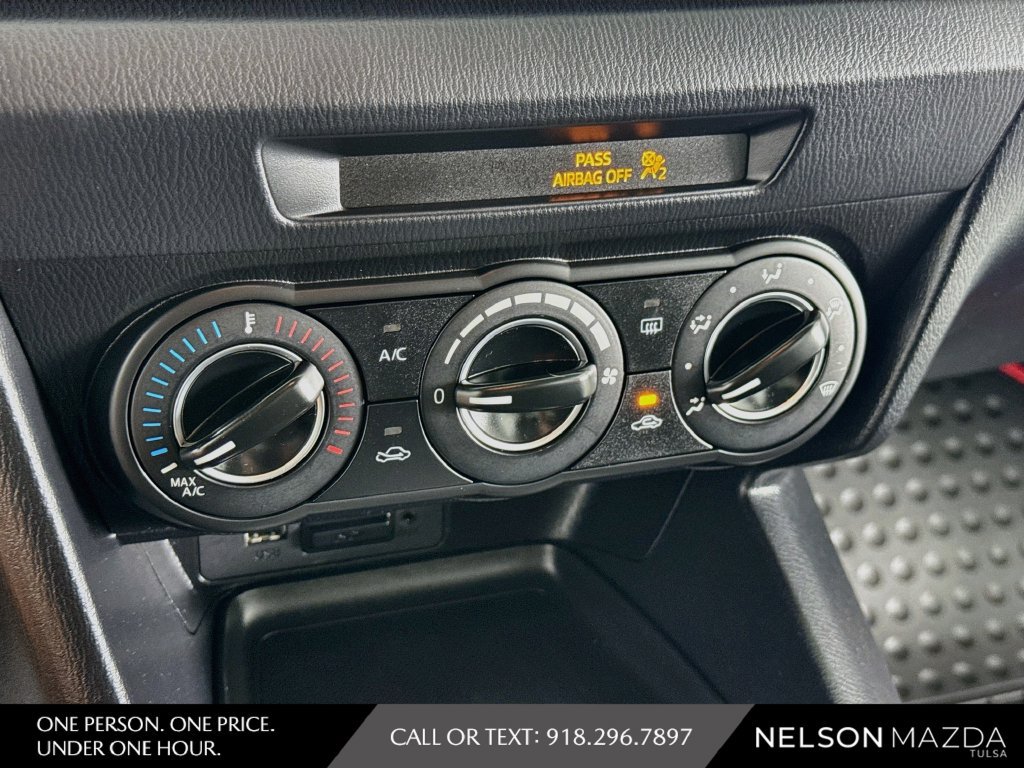 Used 2015 MAZDA MAZDA3 i Touring FWD image 32
