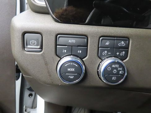 Used 2023 GMC Sierra 1500 SLT w/ SLT Convenience Package image 50