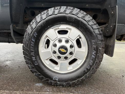 Used 2018 Chevrolet Silverado 2500 LT w/ LT Convenience Package image 14