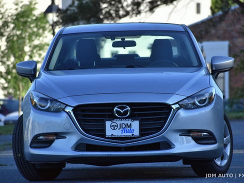 Used 2017 MAZDA MAZDA3 Sport FWD image 3