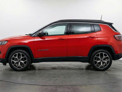 Used 2025 Jeep Compass Limited AWD/4WD image 5