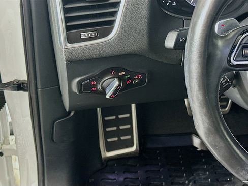 Used 2017 Audi SQ5 Premium Plus w/ Technology Package image 16