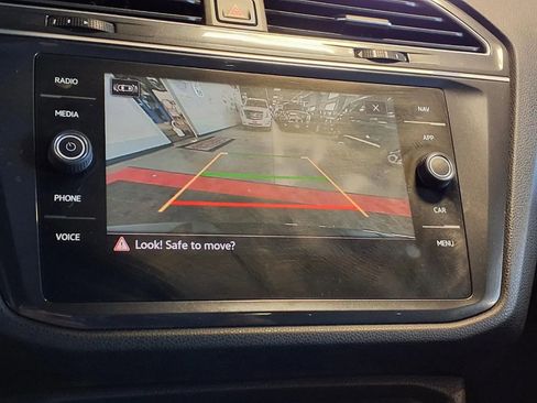 Used 2021 Volkswagen Tiguan SEL Premium R-Line image 21