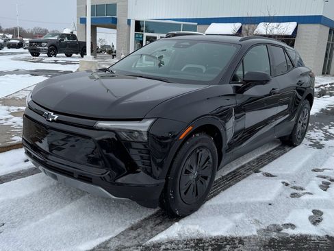 Used 2025 Chevrolet Blazer EV LT image 4