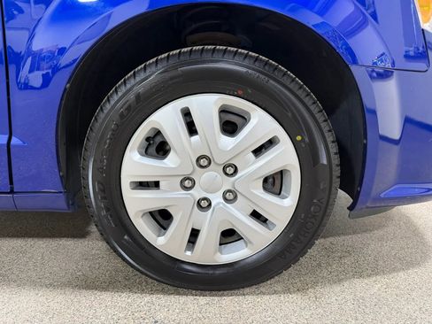 Used 2019 Dodge Grand Caravan SE FWD image 47