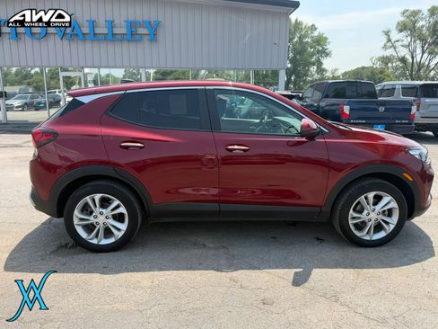 Used 2022 Buick Encore GX Preferred w/ Cold Weather Comfort Package AWD/4WD image 8