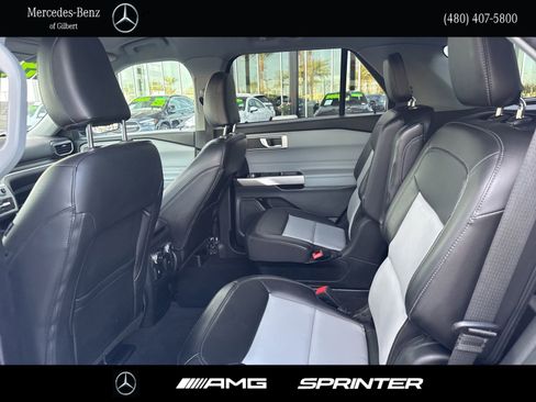 Used 2022 Ford Explorer XLT w/ Equipment Group 202A image 17