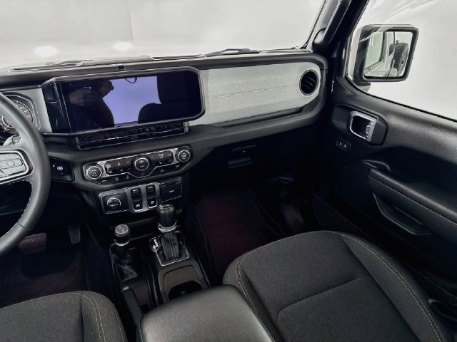 Used 2024 Jeep Wrangler Sport AWD/4WD image 25