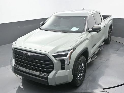 Used 2025 Toyota Tundra SR5 w/ SR5 Convenience Package RWD image 31