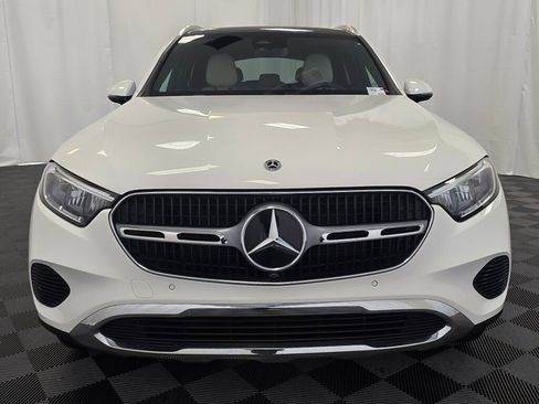 Used 2025 Mercedes-Benz GLC 300 image 9