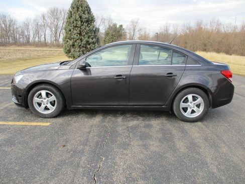 Used 2014 Chevrolet Cruze LT image 9
