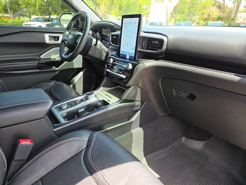 Used 2021 Ford Explorer ST w/ Equipment Group 401A AWD/4WD image 14