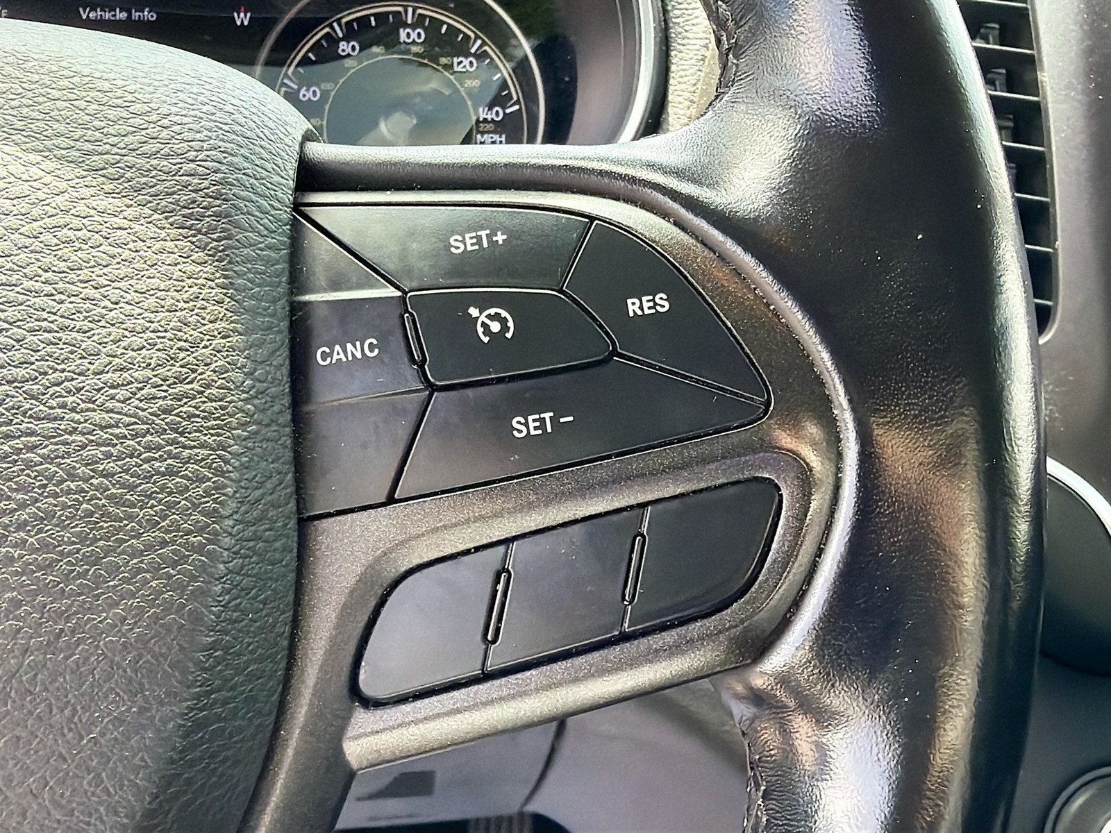 Used 2021 Jeep Cherokee Trailhawk w/ Sun, Sound & Nav Group AWD/4WD image 39